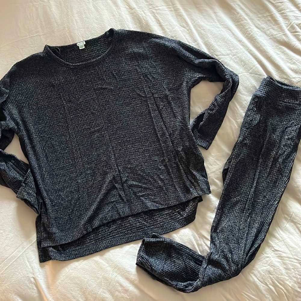 American Eagle knit pajama set